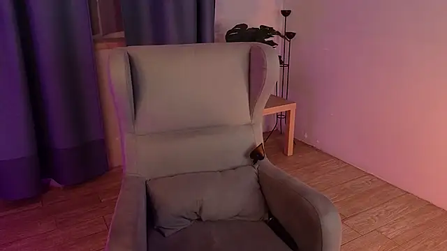 too_sexxxy's cam snapshot