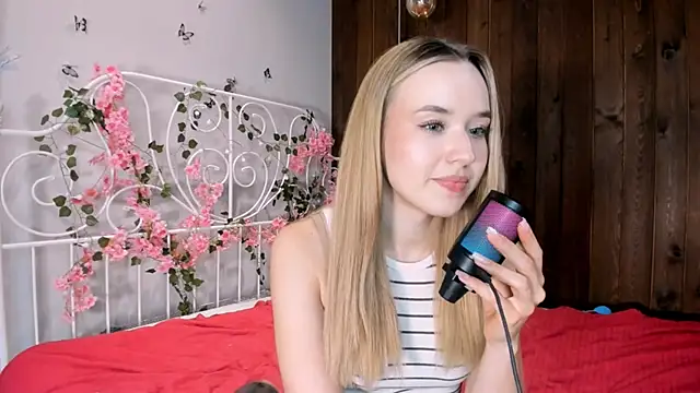 KristleKirst's cam snapshot