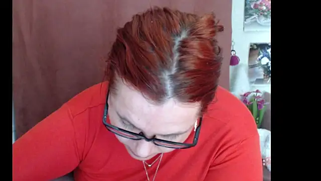 PlayfullMature's cam snapshot