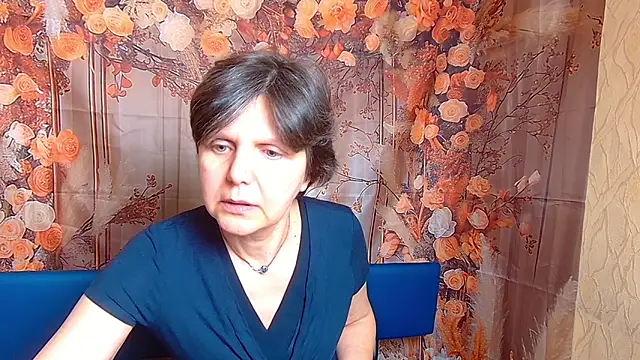 LunaDobra live sex cam