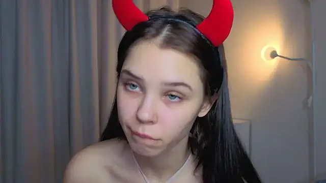 slyshypie's cam snapshot