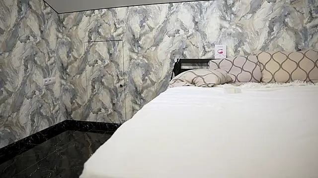 DiamondAnna's cam snapshot