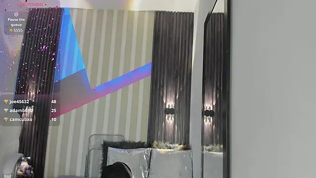 emily_layton's cam snapshot