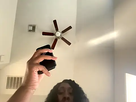 ItsForeignbabe's cam snapshot