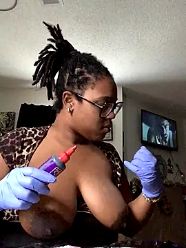 MsTsunamix3's cam snapshot