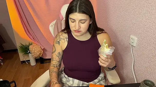 Katrin__kiss's cam snapshot