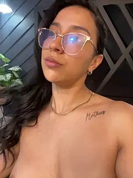 zoe_martins_'s cam snapshot