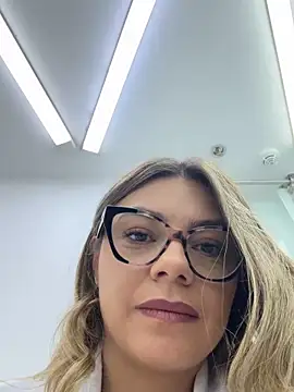 alicee16 live sex cam