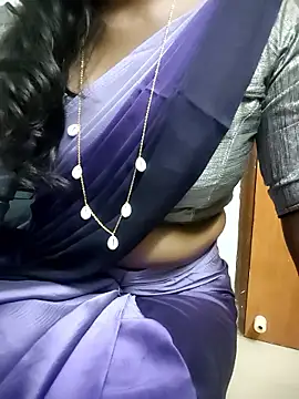 Tamilmallu-duskygirl03's cam snapshot