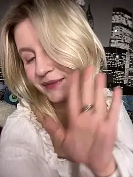 BonnyeBoom's cam snapshot