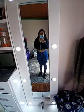 MisNicol's cam snapshot