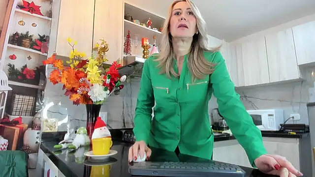 ashleymilf_1 live sex cam