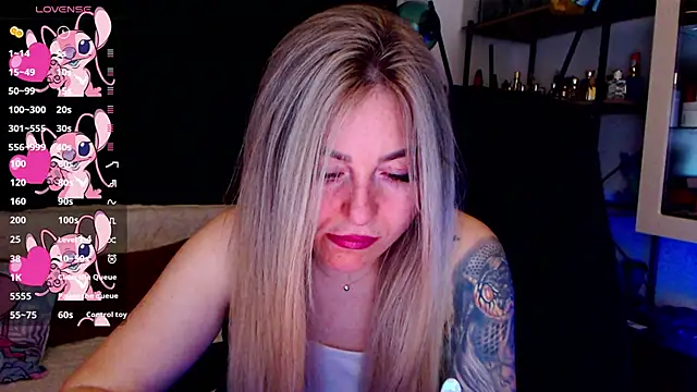 Rania_Stitch's cam snapshot