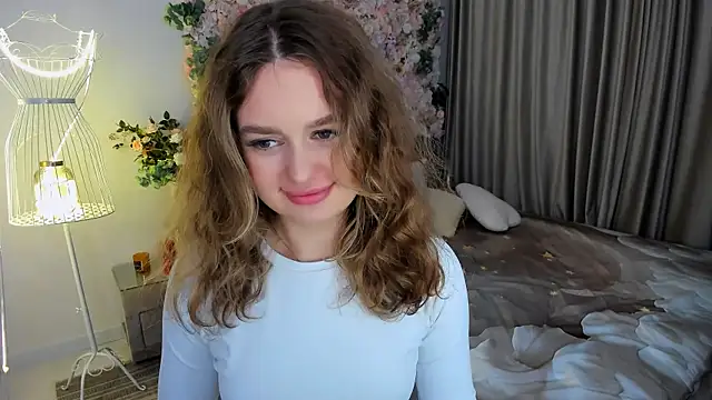 MiracleCurly live sex cam