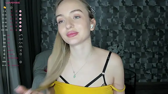 A_delina's cam snapshot