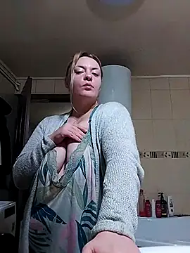 Mommygetnaughty live sex cam
