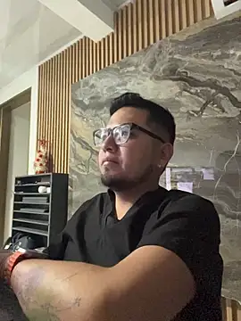 JosstinMills live sex cam