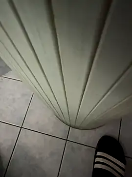 Gleison-23's cam snapshot