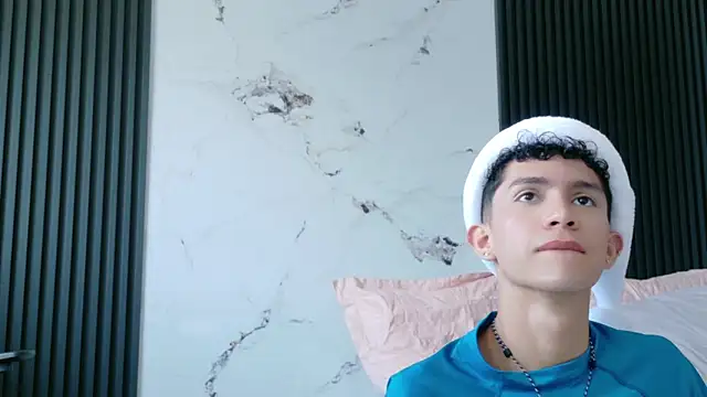 Noah_tyler_'s cam snapshot