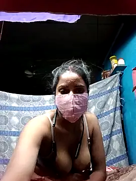 Poonam8080 live sex cam