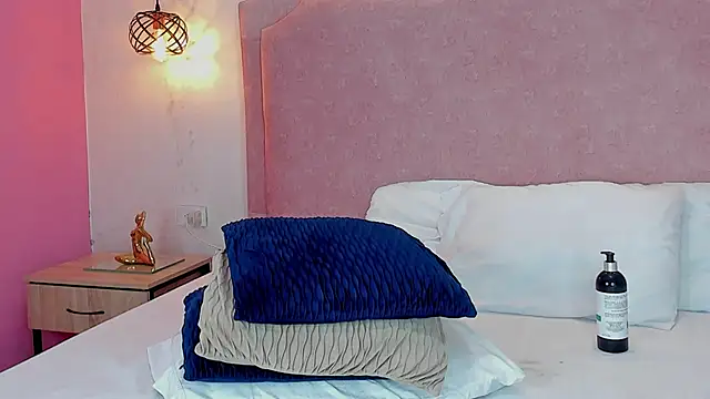 LunnaSinclair's cam snapshot