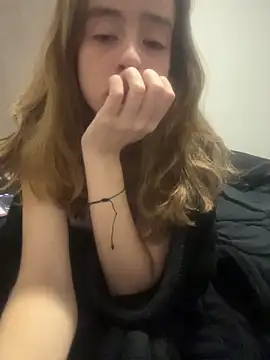 SeccySerena's cam snapshot