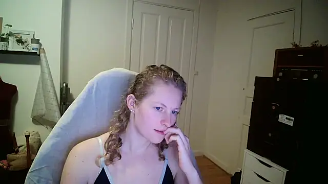 Girlnina-1995's cam snapshot