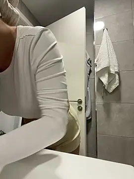 streetdoll's cam snapshot