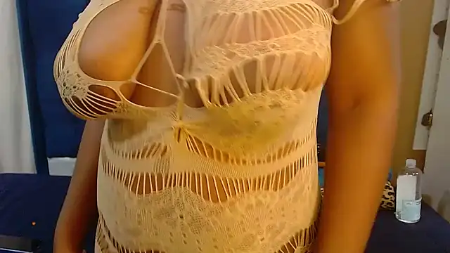 SwaziBeauty's cam snapshot