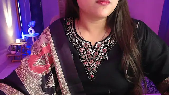 Mitikaa live sex cam