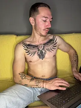 andreacreator's cam snapshot