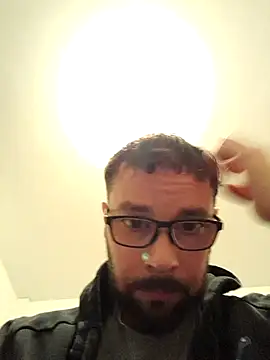 Cedric2209bzh live sex cam