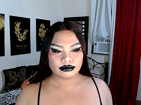 TSbrianaHugeCock live sex cam