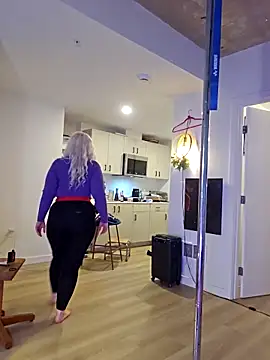 RaisingDaisy's cam snapshot