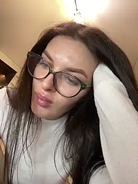 little_belucci live sex cam