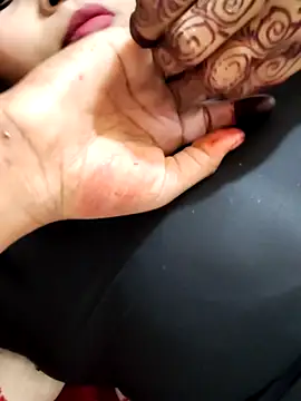 Indian-Nazia's cam snapshot