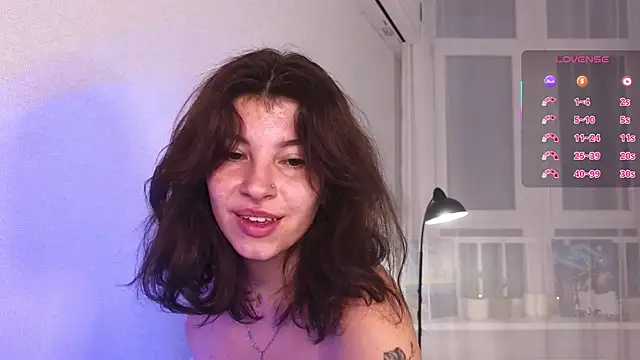 KiraBlushy live sex cam
