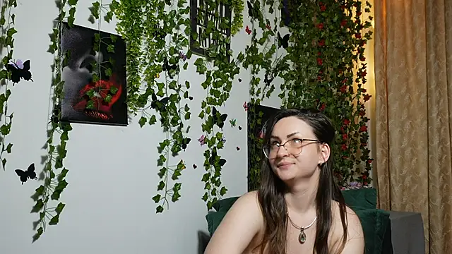 NaughtYHomemadE's cam snapshot