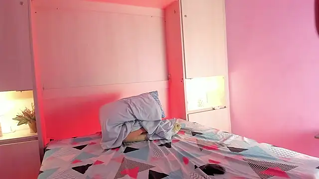 ChloeWiillow live sex cam