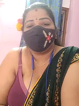 lathikaqueentamil live sex cam