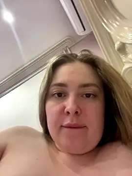 DeniMilkyyyyy live sex cam