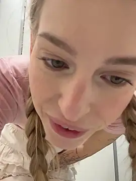 kira_mia's cam snapshot