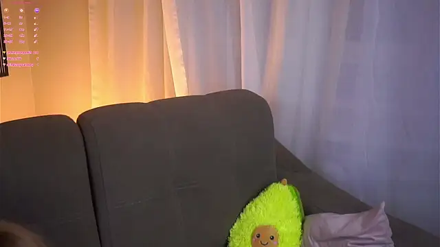 CruzMensch's cam snapshot