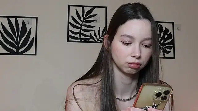 katycrown live sex cam