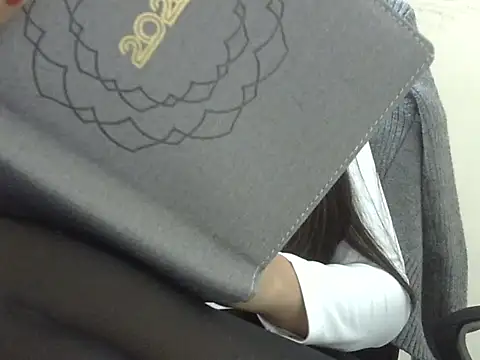 Simmi_hott26's cam snapshot