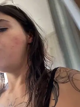 SafeinouterSpace's cam snapshot