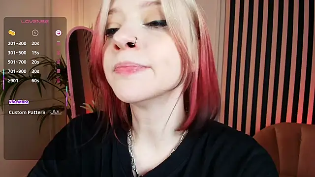 arielabradberry's cam snapshot