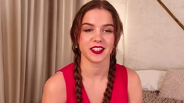 Olivia_Mourr's cam snapshot