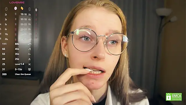 ToyaPletz's cam snapshot