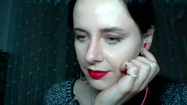 LuminousLady's cam snapshot